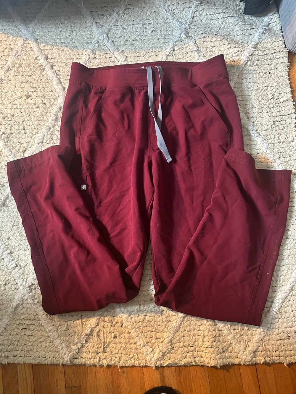 Figs Men's Maroon Drawstring straight leg pants